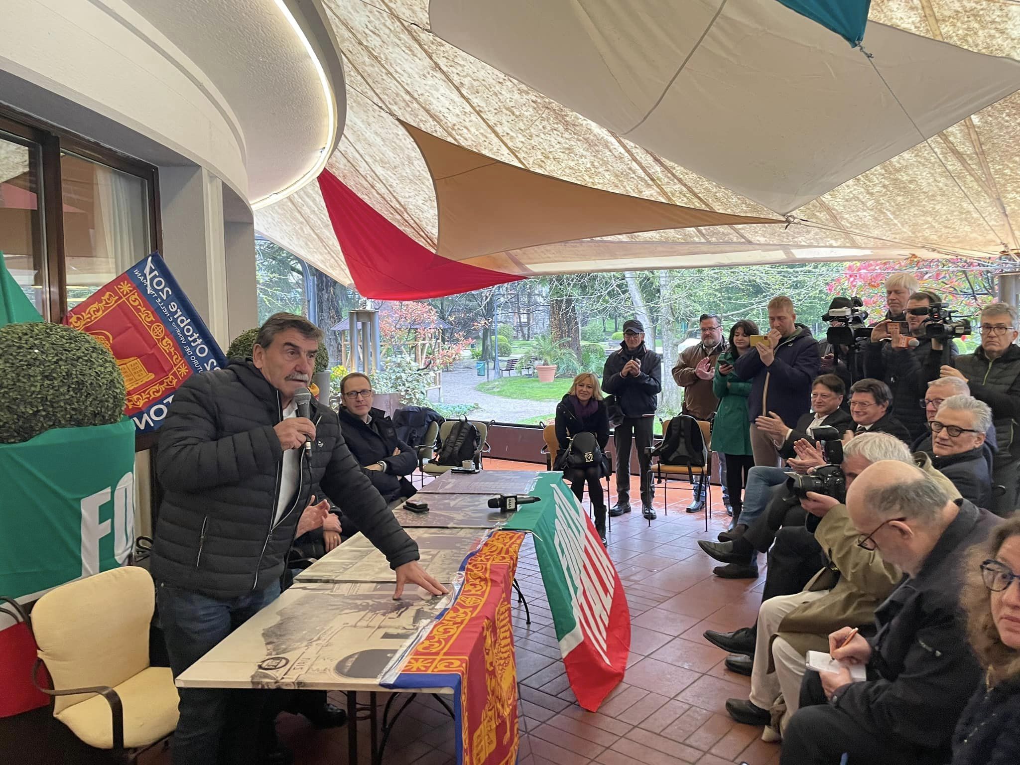 Alla presentazione del candidato a Sindaco di Vittorio Veneto Gianluca Posocco